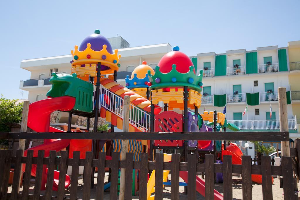 Hotel Meritime Bellaria-Igea Marina Esterno foto