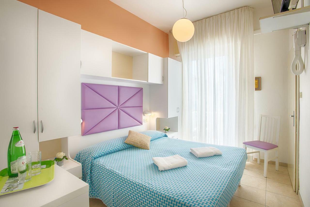 Hotel Meritime Bellaria-Igea Marina Esterno foto